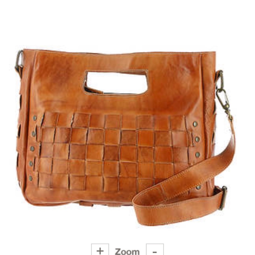 Bed:stu orchid leather bad in the color cognac